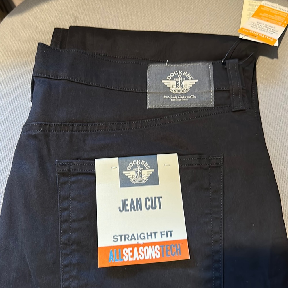 Black NWT jeans